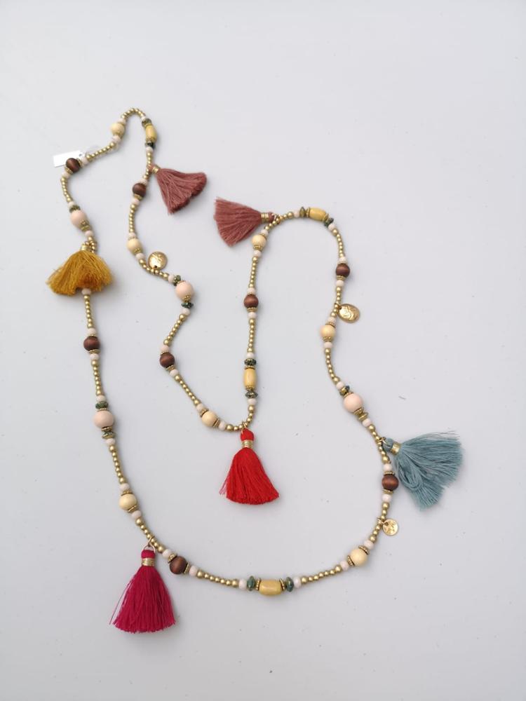 COLLAR LARGO CUENTAS Y FLECOS