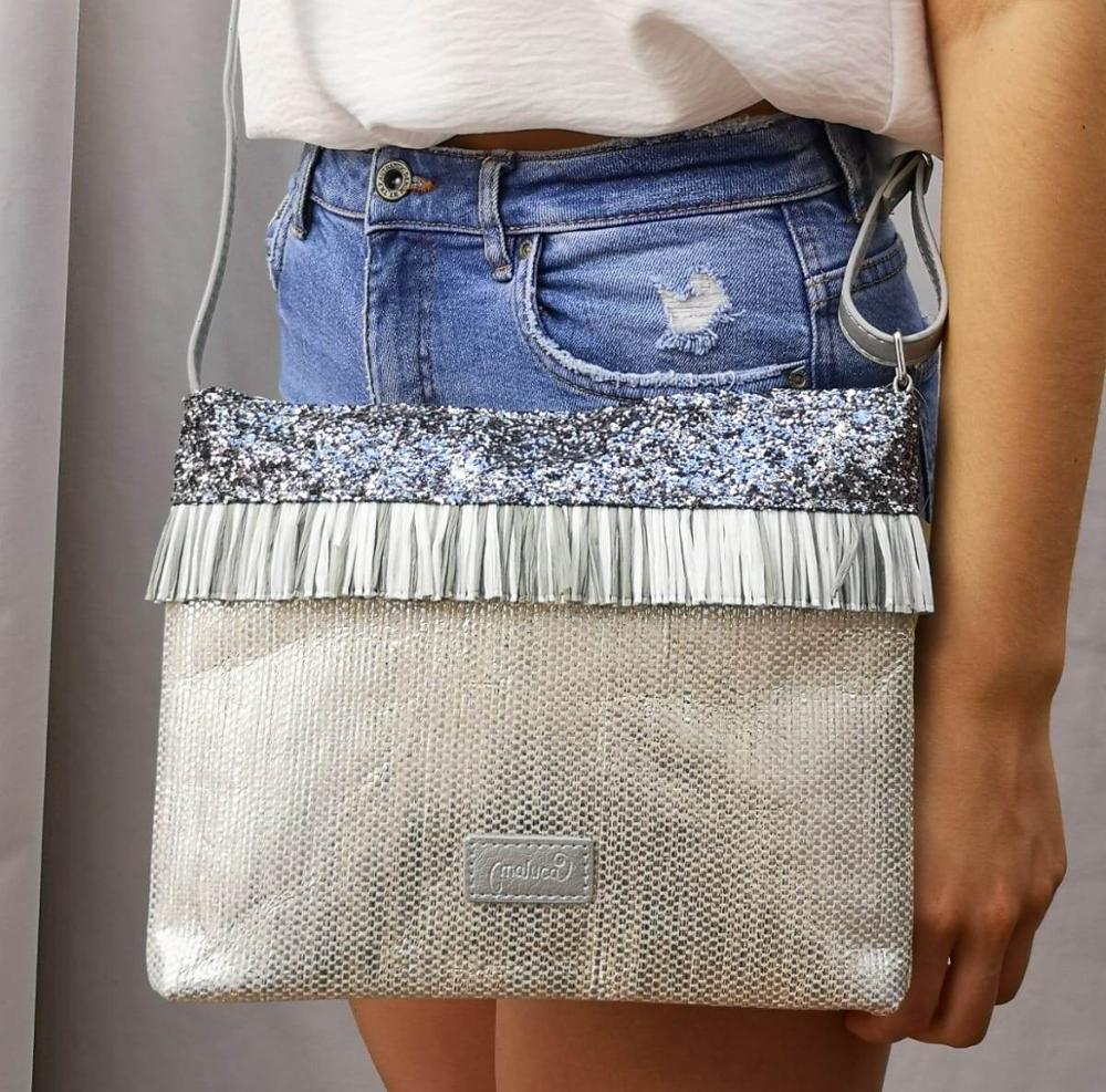 BOLSO BRILLANTINA Y FLECOS