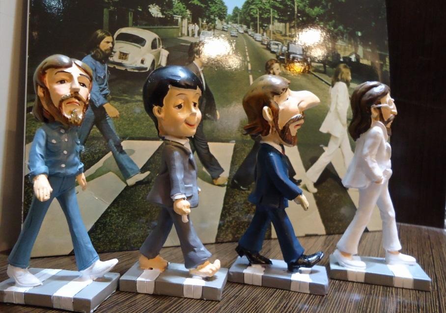 Juego de figuras de resina The Beatles Abbey road